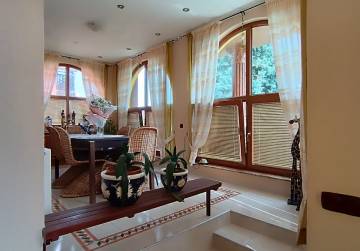 Velika obiteljska kuća 283 m² + ljetna kuhinja + 1.443 m² zemljišta [Bogdanovci]