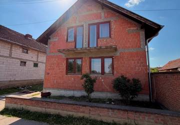 Obiteljska kuća s potencijalom [Orolik], Vinkovci, Hrvatska