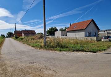 GRAĐEVINSKO ZEMLJIŠTE (720 m²) - VINKOVCI