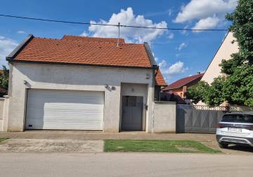 LUKSUZNA OBITELJSKA OAZA U SRCU VINKOVACA S VELIKIM POTENCIJALOM ZA GRADNJU NOVE KUCE, Vinkovci, Kroatien