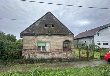 Autentično baranjsko imanje s golemim potencijalom u Vardarcu – idealno za seoski turizam, obiteljsko gospodarstvo ili kuću za odmor, Osijek, Hrvatska