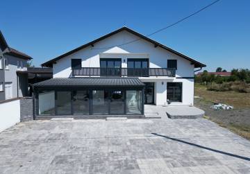 INVESTICIJSKA PRILIKA I SVEČANE DVORANE [DONJI ANDRIJEVCI]