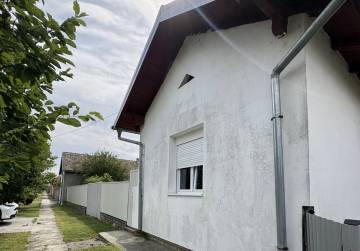 KUĆA SA DVORIŠTEM I ORANICOM 2800 m2 [ČEPINSKI MARTINCI], Čepin, Kroatien