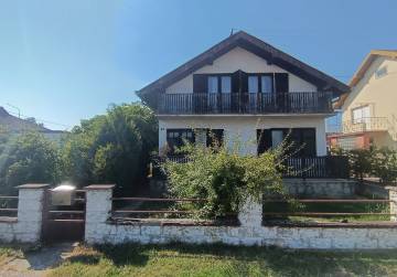 KUĆA SA DVORIŠTEM 520 m² [ĐURĐENOVAC], Našice, Kroatien