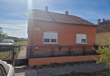 OBITELJSKA KUĆA 1001 m² [PETLOVAC], Osijek, Hrvatska