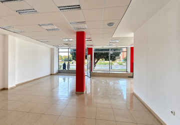 Poslovni prostor s velikim izlozima na frekventnoj lokaciji - 116,82 m² [Đakovo], Đakovo, Kroatien