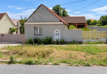 [Semeljci] Obiteljska kuća 148 m² s prostranim dvorištem i velikim potencijalom, Semeljci, Croatia