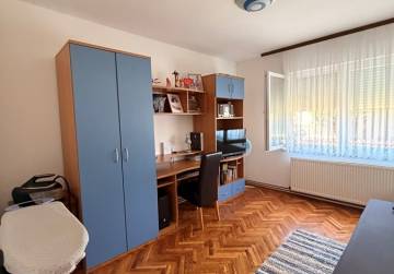 Prostrana kuća s garažom [Vučevci], Vučevci, Хорватия