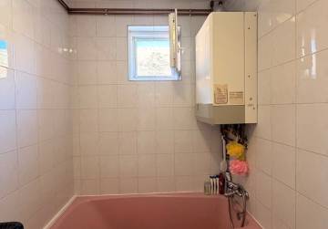 Prostrana kuća s garažom [Vučevci], Vučevci, Хорватия