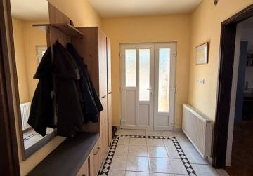 Prostrana kuća s garažom [Vučevci], Vučevci, Хорватия