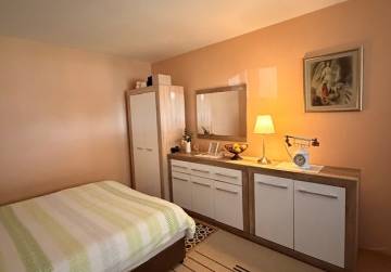 Lijepa obiteljska kuća s terasom [Vinkovci], Vinkovci, Hrvatska