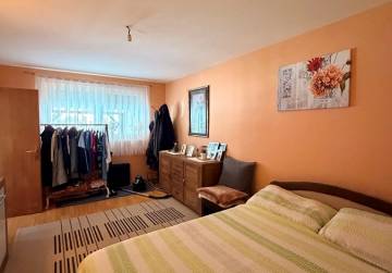 Lijepa obiteljska kuća s terasom [Vinkovci], Vinkovci, Hrvatska