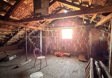 Kuća katnica s prostranim dvorištem [Vinkovci], Vinkovci, Kroatien