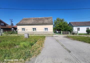 kuća niza, Bizovac, Хорватия