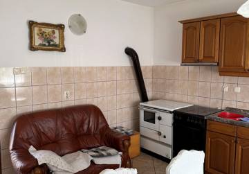 Prekrasno imanje s kućom, voćnjakom i pomoćnim objektima [Slatina], Slatina, Хорватия