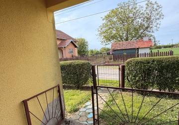 Vikendica s prekrasnim voćnjakom i građevinskom parcelom [Pisak], Đakovo, Kroatien