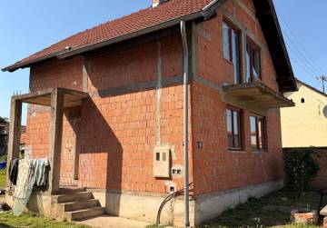 Obiteljska kuća s potencijalom [Orolik], Vinkovci, Hrvatska