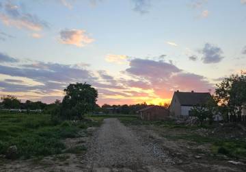 GRAĐEVINSKO ZEMLJIŠTE U TENJI (3100 m²), Osijek, Kroatien