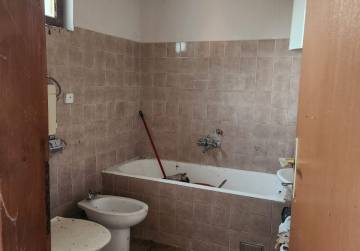 PROSTRANA KUĆA S VELIKIM POTENCIJALOM U OPATOVCU (547m²), Vukovar, Hrvatska