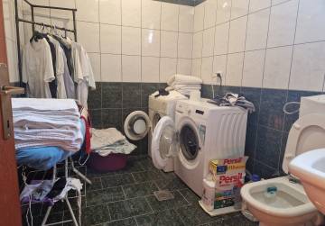 LUKSUZNA OBITELJSKA OAZA U SRCU VINKOVACA S VELIKIM POTENCIJALOM ZA GRADNJU NOVE KUCE, Vinkovci, Kroatien