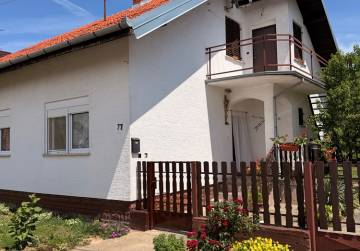 Obiteljska kuća, ljetna kuhinja i garaža [Semeljci], Semeljci, Hrvatska