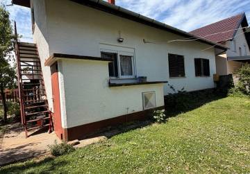 Obiteljska kuća, ljetna kuhinja i garaža [Semeljci], Semeljci, Hrvatska