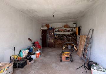 Obiteljska kuća, ljetna kuhinja i garaža [Semeljci], Semeljci, Hrvatska