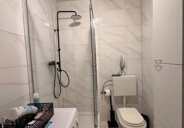 Prostran stan, 120 m² u centru s dvije funkcionalne stambene cjeline [Đakovo], Đakovo, Hrvatska