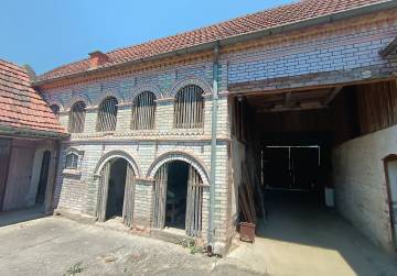 TRADICIONALNO IMANJE S POTENCIJALOM U BABINOJ GREDI, Vinkovci, Kroatien