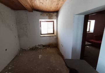 PROSTRANO SEOSKO IMANJE ZA ADAPTACIJU U LOVASU, Vukovar, Kroatien