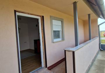 USELJIVA KUĆA I PROSTRANO IMANJE 5663 m² [BEKETINCI], Čepin, Hrvatska