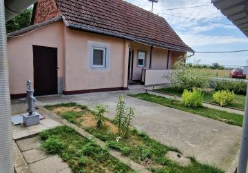 USELJIVA KUĆA I PROSTRANO IMANJE 5663 m² [BEKETINCI], Čepin, Hrvatska