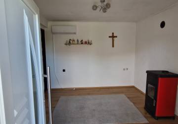 USELJIVA KUĆA I PROSTRANO IMANJE 5663 m² [BEKETINCI], Čepin, Hrvatska