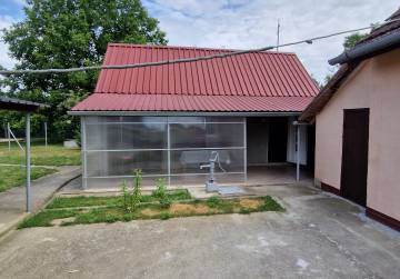 USELJIVA KUĆA I PROSTRANO IMANJE 5663 m² [BEKETINCI], Čepin, Hrvatska