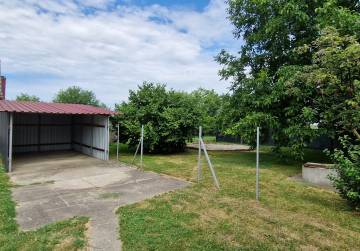 USELJIVA KUĆA I PROSTRANO IMANJE 5663 m² [BEKETINCI], Čepin, Hrvatska