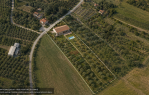 ZEMLJIŠTE 3.700 m² | 900 m² GRAĐEVINSKO | PRISTUP S CESTE [Trnava], Đakovo, Croatia