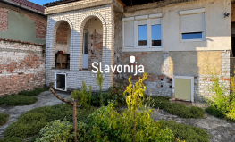 OBITELJSKA KUĆA 127 m² S DVORIŠTEM [Osijek, Osijek, Croatia