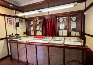 Zlatarnica u centru Đakova [najam], Đakovo, Kroatien