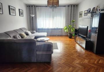 KUĆA U RETFALI! OSIJEK!, Osijek, Kroatien