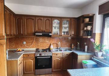 KUĆA U RETFALI! OSIJEK!, Osijek, Kroatien