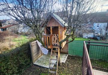 KUĆA U RETFALI! OSIJEK!, Osijek, Kroatien