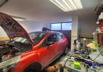 KUĆA U RETFALI! OSIJEK!, Osijek, Kroatien