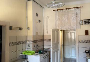 Dvosoban stan s tavanskim potencijalom Osijek!, Osijek, Hrvatska