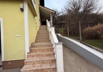 Uređena obiteljska kuća [Milanovac], , 