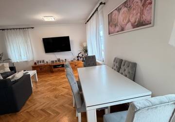 Uređena obiteljska kuća [Milanovac], , 