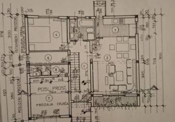 Prostrana kuća s poslovnim prostorom [Kuševac], Đakovo, Kroatien