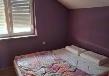 Prostrana kuća s poslovnim prostorom [Kuševac], Đakovo, Kroatien