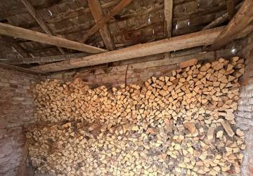 Obiteljska kuća s većom okućnicom [Viškovci], Viškovci, Hrvatska