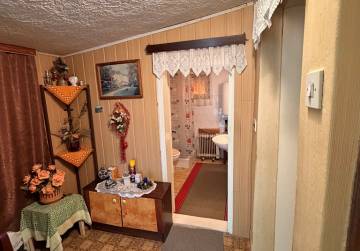 Obiteljska kuća s većom okućnicom [Viškovci], Viškovci, Hrvatska