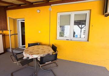 Obiteljska kuća na traženoj lokaciji [Đakovo], Đakovo, Хорватия